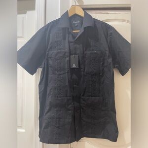 Men’s short sleeve relaxed fit black Cuban guayabera, button down shirt